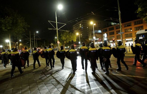 Holandia: zamieszki w Hadze, zatrzymano ponad 200 osób