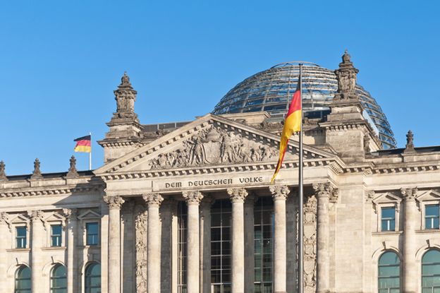 Bundestag ofiarą hakerów. Cyberatak trwa