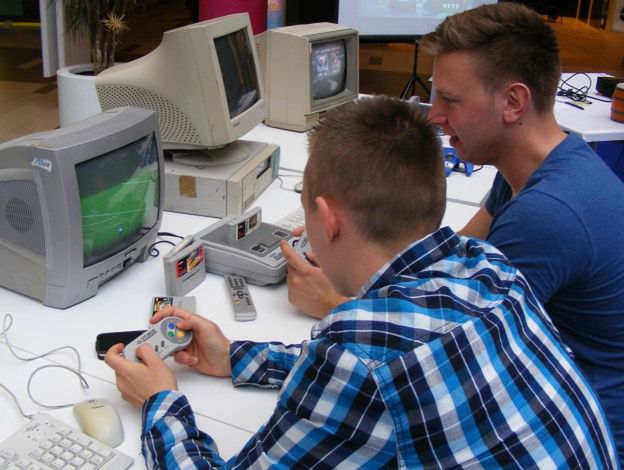 Poznaniacy przypominają sobie gry na Nintendo i Commodore 64