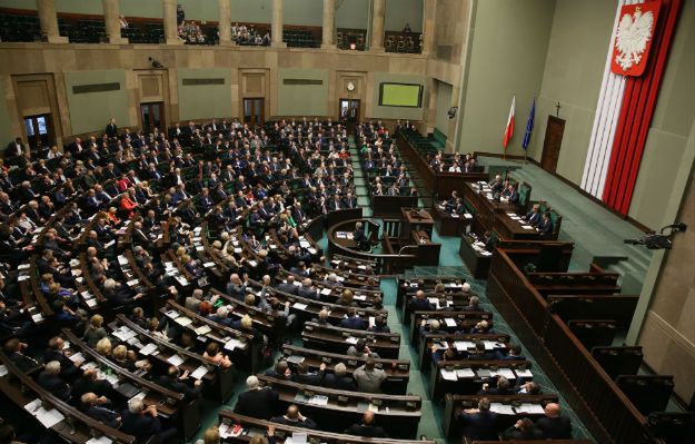 Jesienią czeka nas wstrząs na scenie politycznej. Kukiz wejdzie do sejmu, SLD zniknie?