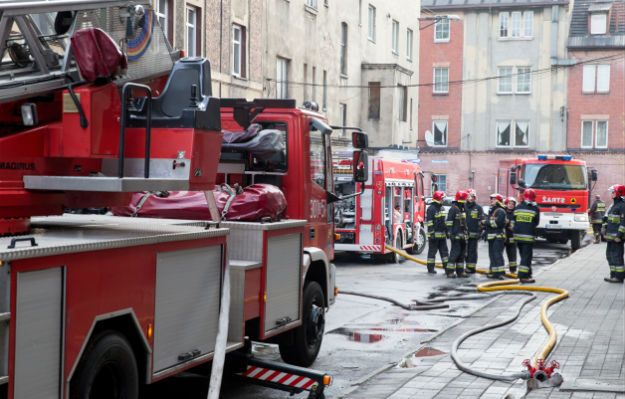 Pożar kamienicy w Katowicach. Jedna osoba nie żyje, 20 ewakuowanych