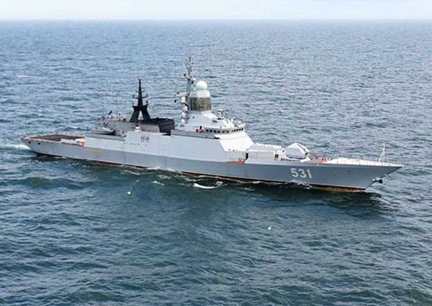 Rosyjskie korwety ćwiczą na Bałtyku. Moskwa sprawdza obronę przeciwrakietową