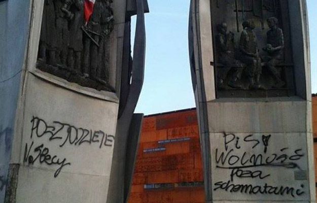 Gdańsk: nieznani sprawcy zdewastowali pomnik poległych stoczniowców