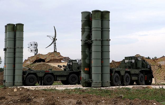 Rosja rozlokowała systemy rakietowe S-400 na północnym zachodzie kraju