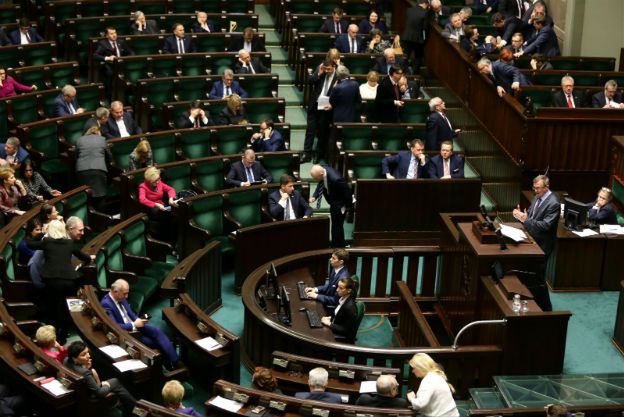 Sejm: pierwsze czytanie projektów ustaw o reformie edukacyjnej