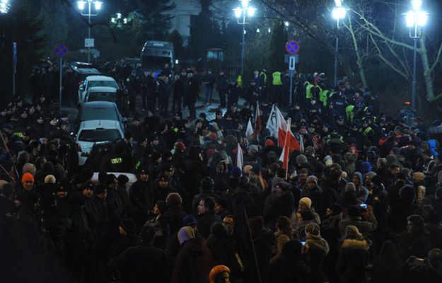 Prokuratura planuje przesłuchanie posłów ws. incydentów z 16 grudnia