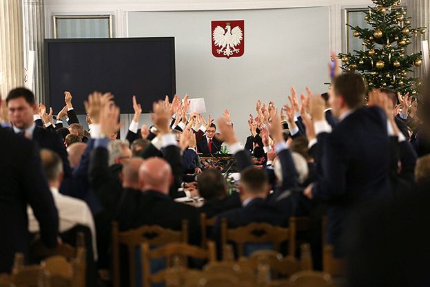 Polacy chcą powtórzenia głosowania ws. ustawy budżetowej. Sondaż IBRiS