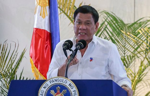 Prezydent Filipin Rodrigo Duterte: skorumpowanych urzędników trzeba wyrzucać z helikoptera