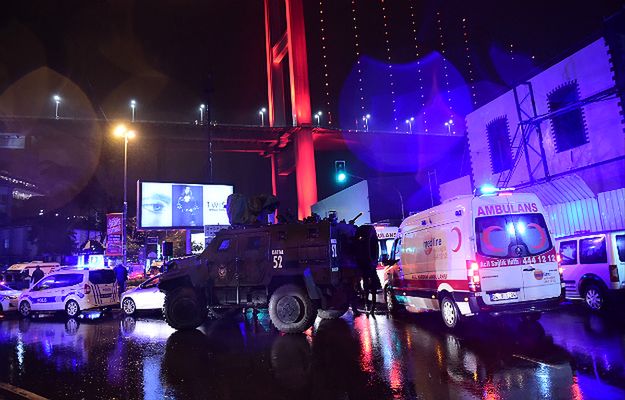Relacje świadków ataku w Stambule. Trwa pościg za terrorystą