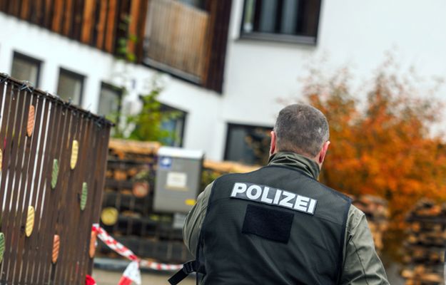 Niemcy: Akcja policji przeciw skrajnie prawicowej organizacji planującej zamachy
