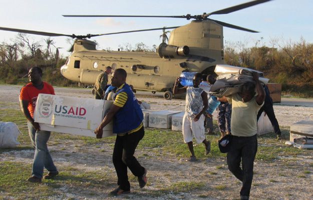 Do 877 wzrósł bilans ofiar huraganu Matthew na Haiti; żywioł powoli słabnie