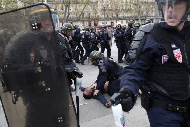 Protesty i starcia z policją we Francji. Są ranni i zatrzymani