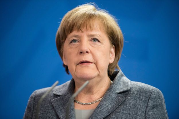 Dwie trzecie Niemców krytykuje Angelę Merkel za decyzję o ściganiu satyryka