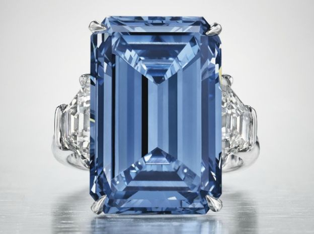 Największy niebieski diament świata sprzedany za ponad 57 mln dolarów