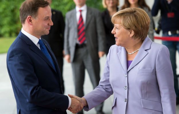 Ekspert: polityka Polski wobec Niemiec oscyluje między nieufnością a współpracą