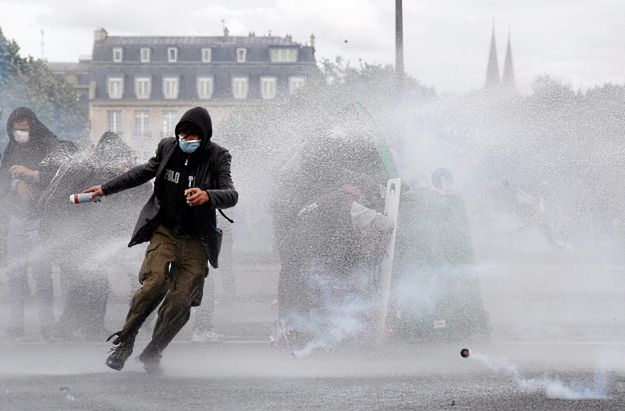 26 osób rannych podczas demonstracji w Paryżu