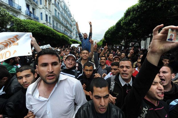 Algierię czekają poważne wyzwania. "FA" ostrzega: bez reform tłumione niezadowolenie społeczne da o sobie znać
