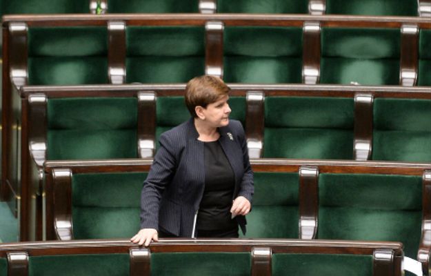 Beata Szydło: będzie prawdopodobnie konieczność zmiany ustawy o TK, ale jedno z ugrupowań próbuje budować swój kapitał na awanturze politycznej