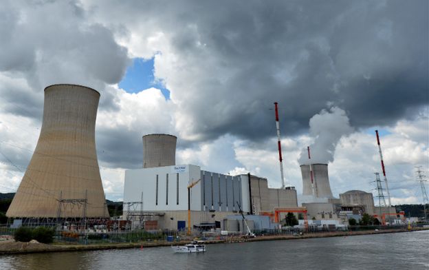 Terroryści nie planowali zamachu na elektrownie atomowe? "The Times": chcieli wykraść stamtąd substancje promieniotwórcze
