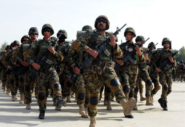 Armia Afganistanu nie spełnia oczekiwań. Amerykanie pompują w nią gigantyczne pieniądze, ale Afgańczycy nie realizują założeń. Tymczasem talibowie przechodzą do kontrofensywy