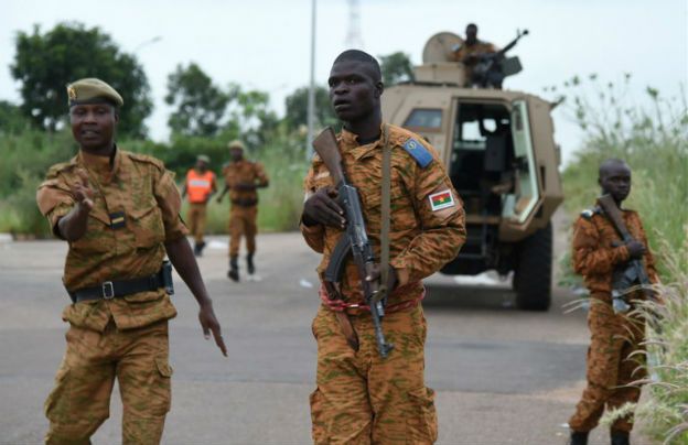 Krwawy zamach w Burkina Faso - co najmniej 23 zabitych z 18 państw. Wśród ofiar nie ma Polaków. W tym samym czasie na północy kraju porwano dwoje Australijczyków