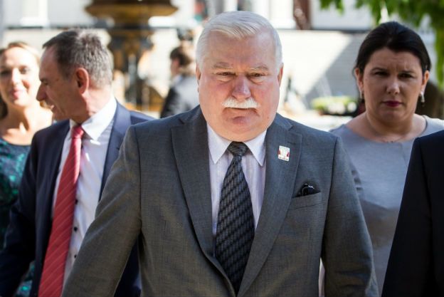 Stowarzyszenie Internowanych i Represjonowanych chce, by Wałęsa oddał pieniądze za Nobla