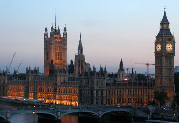 Koniec strajku londyńskiego metra. Protest pracowników kolei i linii lotniczych