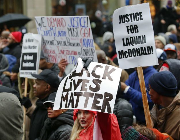 Śledztwo w policji Chicago po śmierci czarnoskórego nastolatka