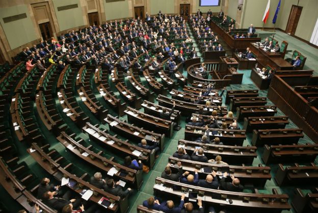 Sejm uchwalił nowelizację ustawy o Trybunale Konstytucyjnym