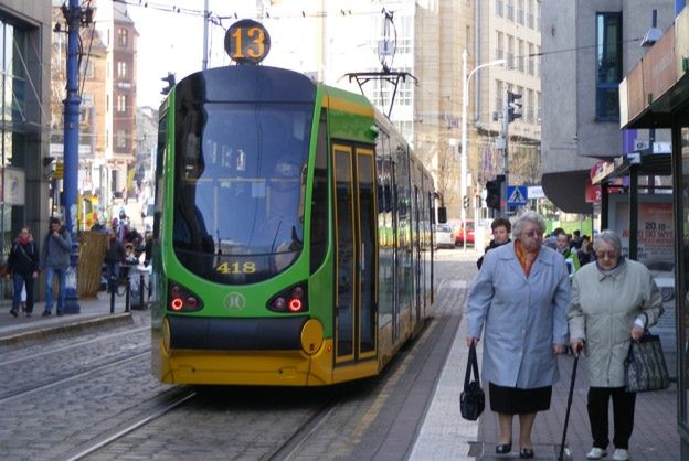 Poznań kupi nowe tramwaje. Będzie w nich można naładować telefon