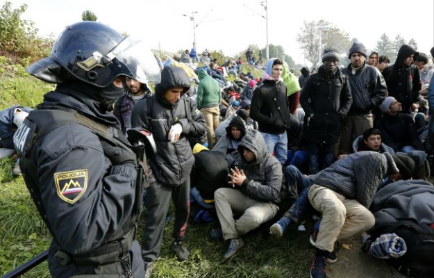 Słowenia poprosiła UE o siły policyjne w związku z napływem migrantów