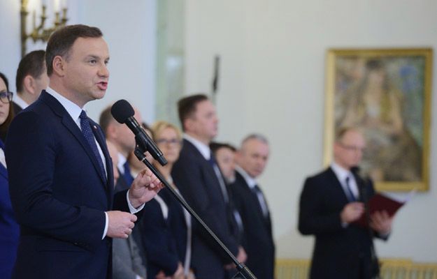 TVP: w piątek wieczorem orędzie prezydenta Dudy oraz wystąpienie premier Kopacz