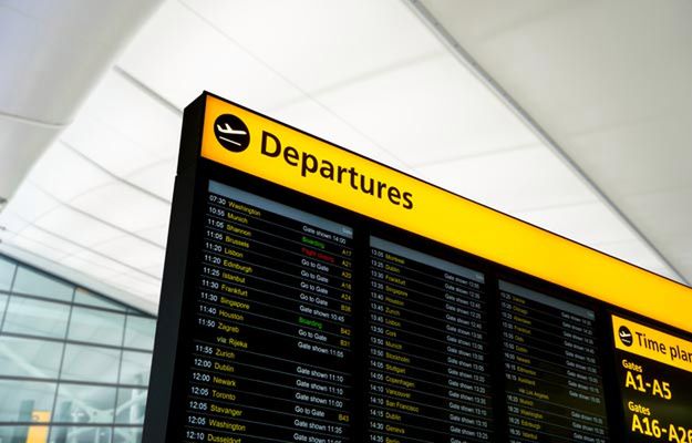 Polscy turyści kilkanaście godzin koczowali na lotnisku w Bułgarii
