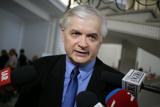 Włodzimierz Cimoszewicz: ustawa o prokuraturze to skandal. Ziobro będzie manipulował aktami