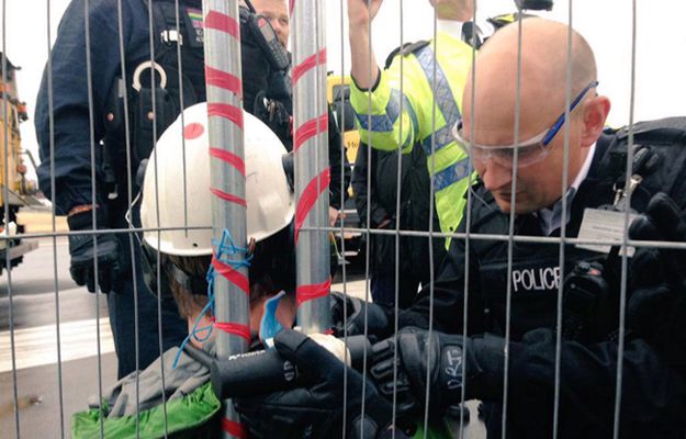 Zakłócenia lotów na Heathrow po akcji protestacyjnej ekologów