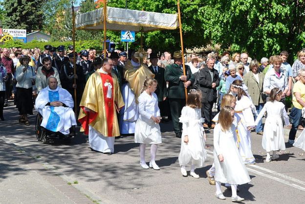 Katolicy obchodzą Boże Ciało. W całej Polsce odbędą się liczne procesje