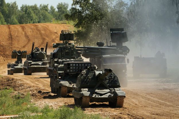 Szef NATO krytykuje Rosję: wciąż gromadzi wojska przy granicy