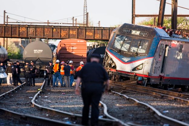 Do ośmiu wzrosła liczba ofiar wypadku pociągu w Filadelfii