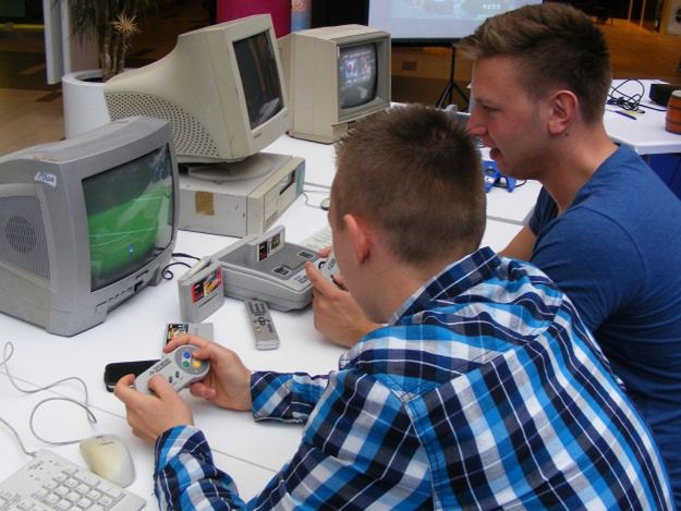 Poznaniacy przypominają sobie gry na Nintendo i Commodore 64