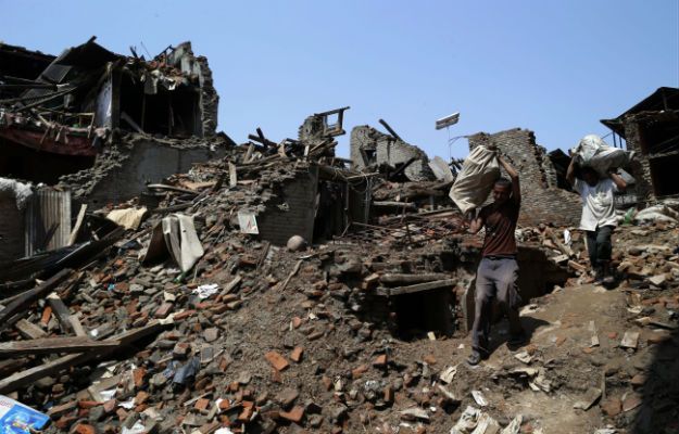 Trzęsienie ziemi w Nepalu. Rośnie bilans ofiar, już 66 osób zabitych