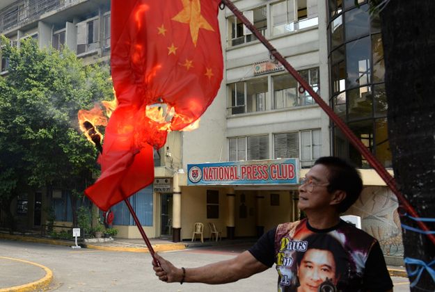 Filipiny mierzą się z problemami: roszczeniami Chin i walką z islamistami