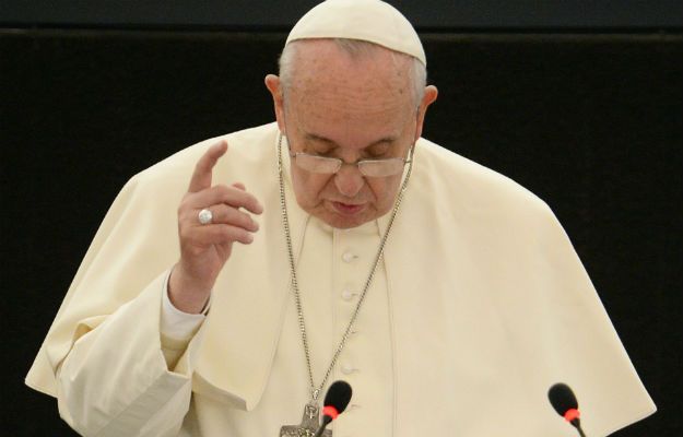 Papież Franciszek: niech świat nie będzie bierny wobec prześladowań chrześcijan