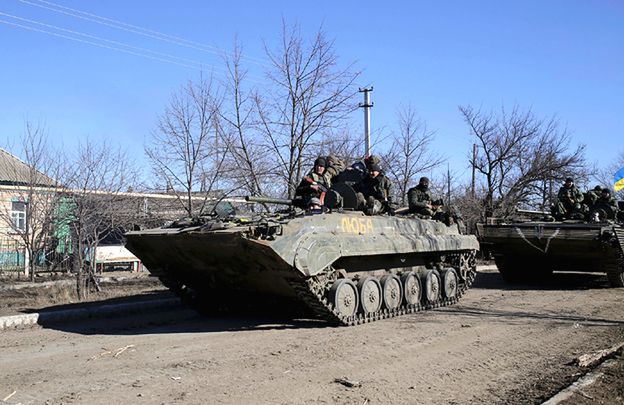 Ukraiński Sztab Generalny: zaczynamy wycofywanie ciężkiego uzbrojenia z Donbasu