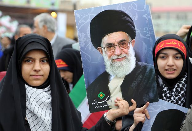 Ajatollah Chamenei o programie atomowym Iranu i ewentualnej redukcji eksportu gazu