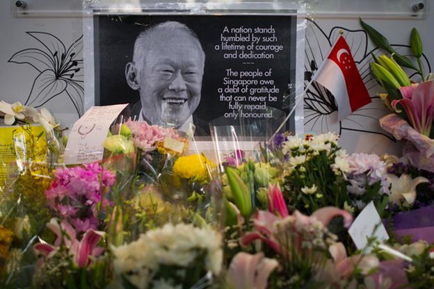 Singapur żegna swojego "ojca". Lee Kuan-yew przeprowadził kraj "od trzeciego do pierwszego świata"