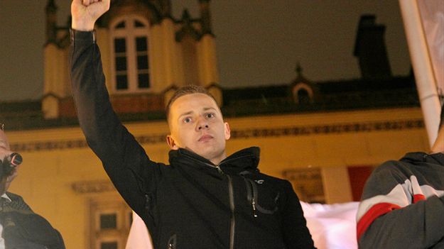 Były ksiądz Jacek Międlar na marszu w Dniu Niepodległości