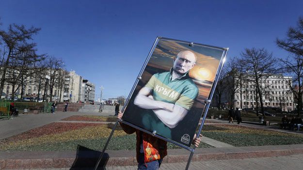 Przygotowania do wystawy w Moskwie z okazji rocznicy aneksji Krymu