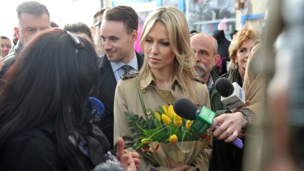 Magdalena Ogórek podczas spotkania na szczecińskim targowisku