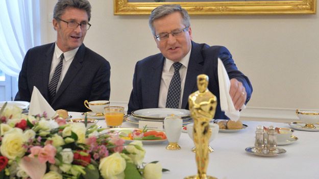 Reżyser Paweł Pawlikowski z prezydentem Bronisławem Komorowskim