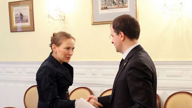 Ambasador Katarzyna Pełczyńska-Nałęcz z ministrem kultury Władimirem Medinskim